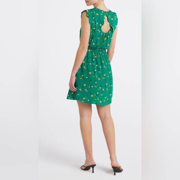 NWOT Beautiful summer dress green with tulips - Picture 2 of 11